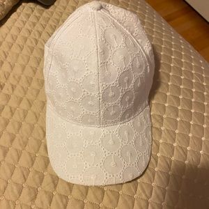 White baseball hats